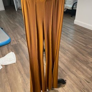 Wide-Leg Women’s Pants in Rust Brown